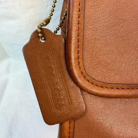 Coach Vintage Court Bag 9870 British Tan Original Hangtag Crossbody USA - Picture 2 of 16